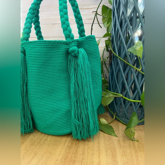 Classic Boho Chic Teal  Top Handle Wayuu Bag - Handwoven Trendy Tote Bag - Picture 4 of 7